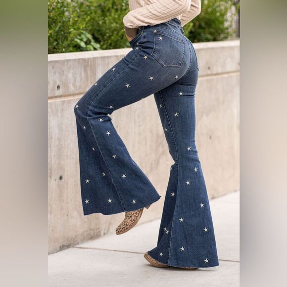 NWT Judy Blue High Rise Dark Super Flare Star Embroidered Jeans Size 30 | 10 New - Picture 15 of 16